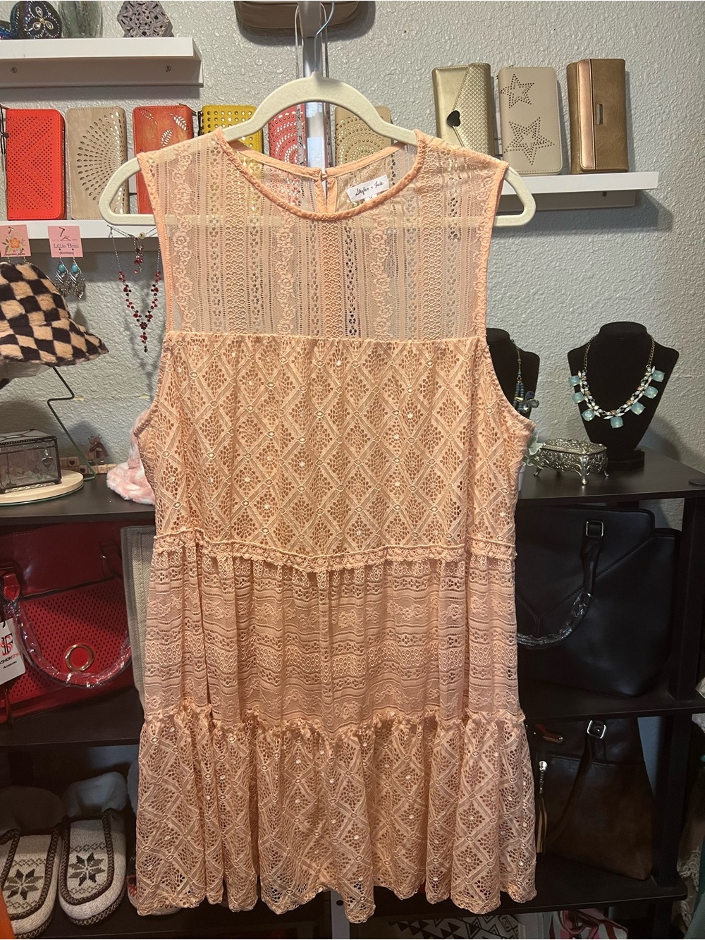 Sleeveless Lace Tiered Midi Dress in Peach